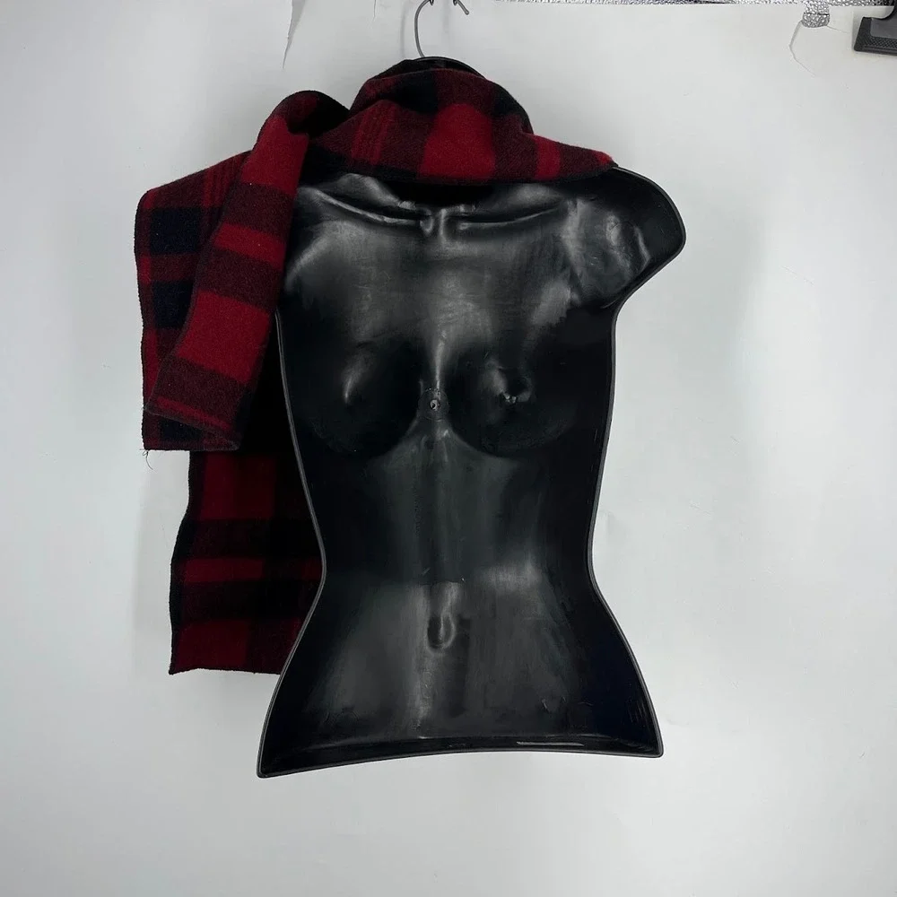 Woolrich Red Black Buffalo Plaid Wool Scarf Whipstitch Edge Unisex USA Made